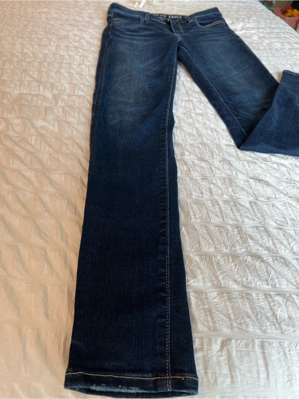 American Eagle Super Stretch Dark Blue Wash Skinny Jeans Size 4 Long GUC - Picture 4 of 6